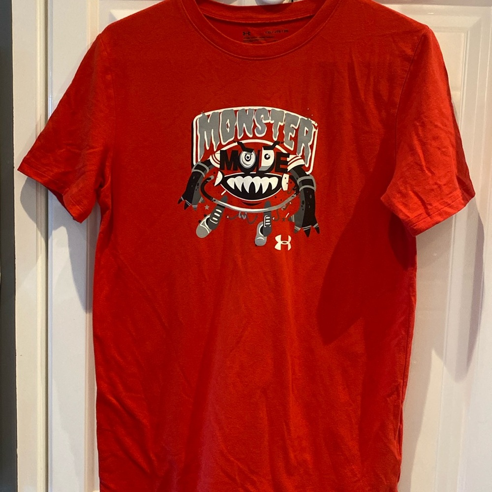 Under Armour Boys Red Monster T- Shirt size XL